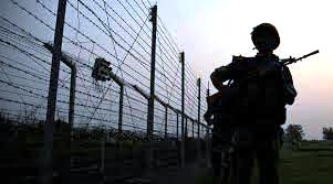 India erects steel fence across Pakistan, Bangladesh border