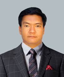 Pema Khandu leads Congress Govt. in Arunachal