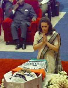 Sonia Gandhi paying her respects at Mother Teresa's funeral