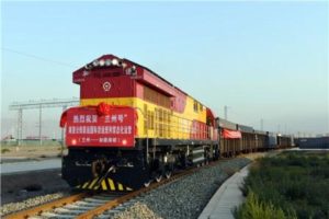 A Lanzhou-Kathmandu freight train sets out from Lanzhou International Harbour Area on Oct 31, marking the opening of its regular service. [Photo/Xinhua]