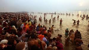 Nine Lakh take dip at Gangasagar